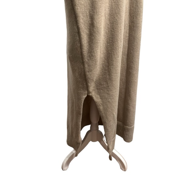 LE LIS full length maxi sweater dress - Picture 6 of 9